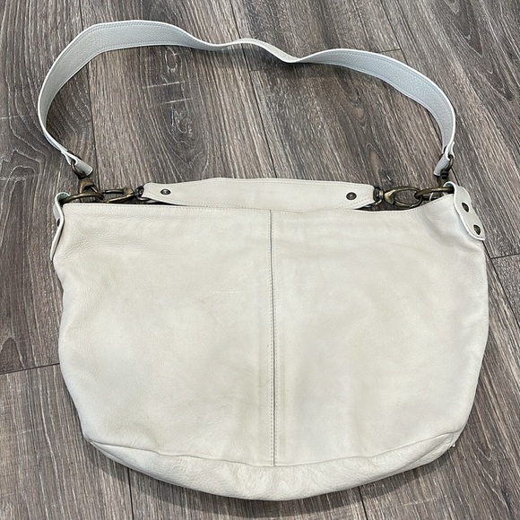 FORZIERI Milky Shoulder Bag with 2 removable straps - Picture 5 of 6